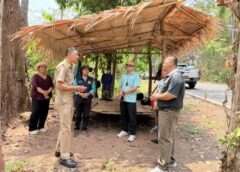 “อำเภอปัวรับมอบอุปกรณ์จากห้างหุ้นส่วนจำกัดน่านเคมีภัณฑ์เป็นการมอบอุปกรณ์ดับไฟป่า สนับสนุนภารกิจแก้ปัญหาไฟป่าหมอกควันและ PM 2.5 ในพื้นที่อำเภอปัว จังหวัดน่าน”