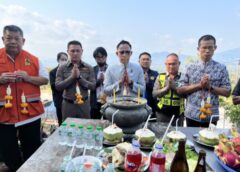 ปราจีนบุรีทำพิธีบวงสรวงสักการะศาลเจ้าพ่อปู่โทนยิ่งใหญ่เดินทางฉลองสงกรานต์ ! ปลอดภัย