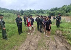 ทหารฉก.ราชมนู-ตชด.346 สกัดจับ 18 ชาวฟิลิปปินส์หนีกวาดล้างสแกมเมอร์เมียนมาลอบเข้าไทย