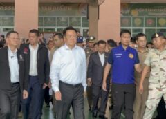 นายกฯ ลงดูจุดกราดยิงร.ร.เทพศิรินทร์ สั่งตั้งด่านตรวจปืนทั่วประเทศ ปิดช่อง ปชช.พกอาวุธในที่สาธารณะ